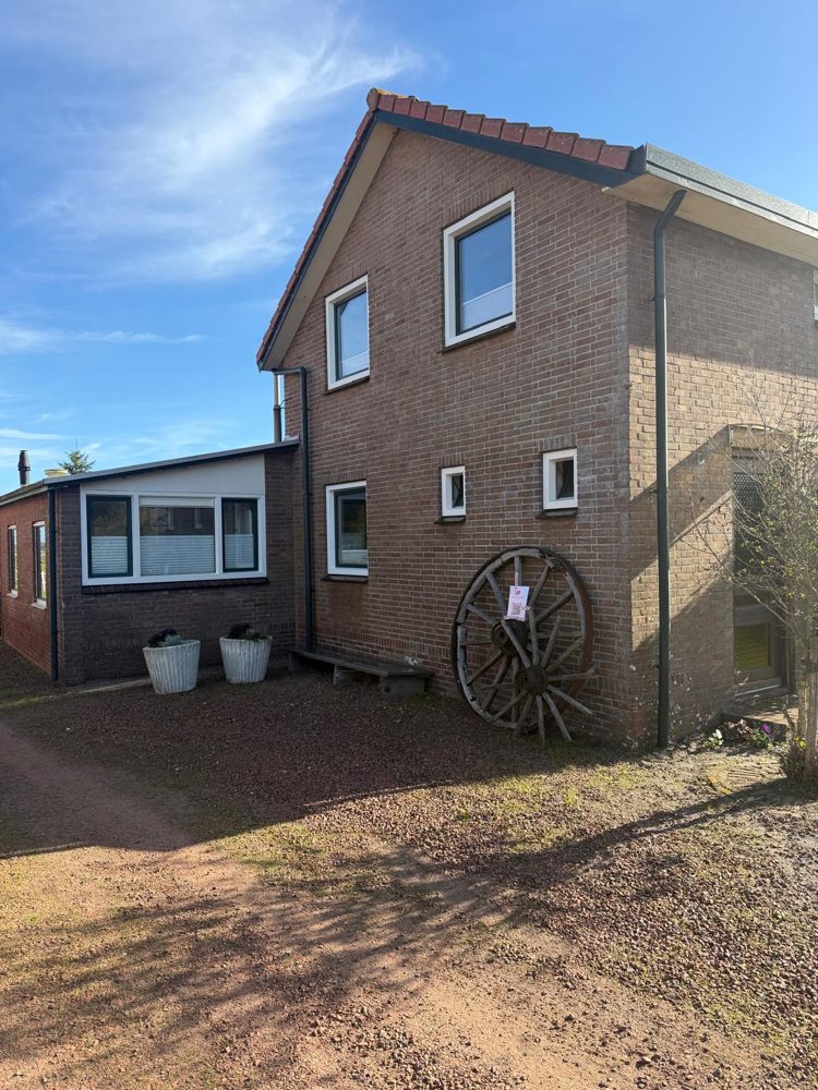 De plek waar het kaartje hing bij Het huisje van ome Frans