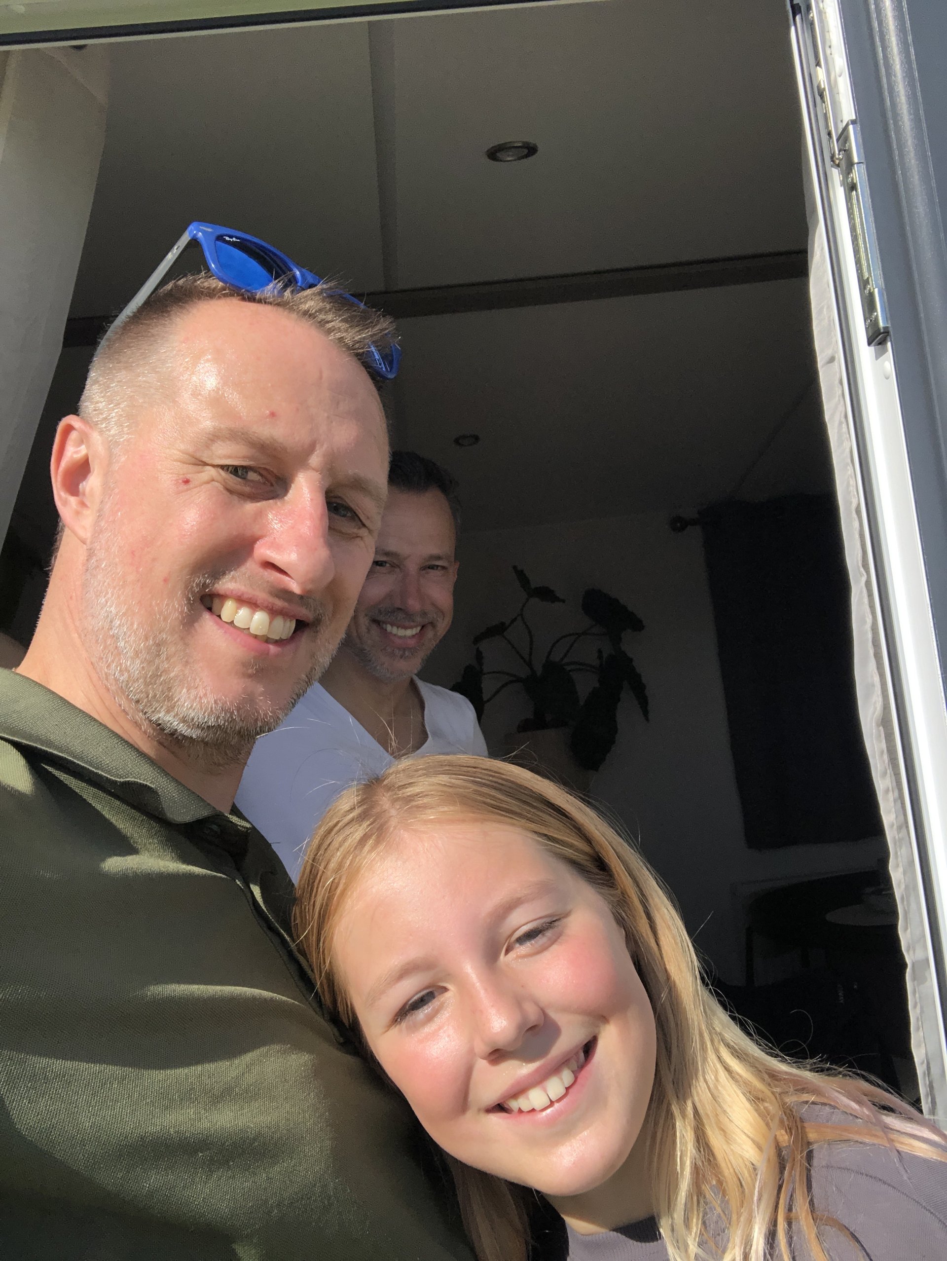 Selfie van team Den&j bij Hoeve Voorwaarts